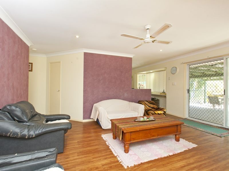 513 Middle Rd, Greenbank QLD 4124