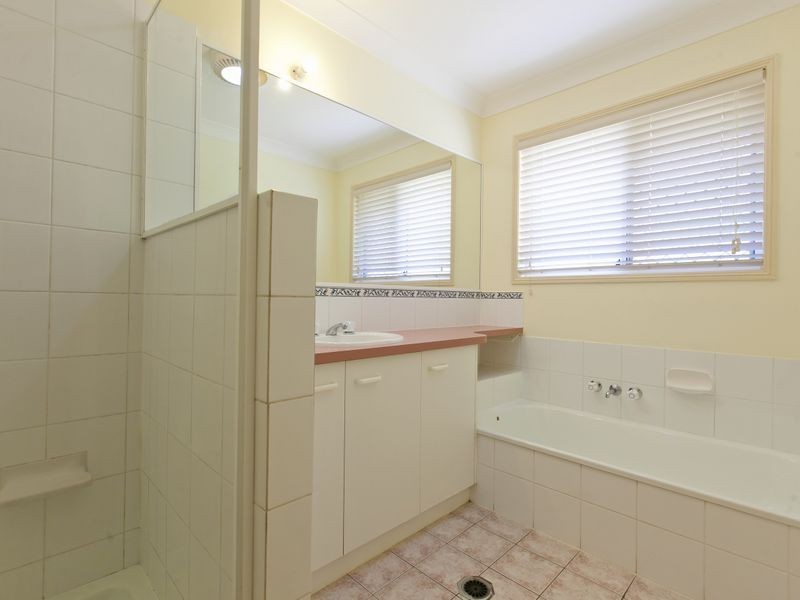 513 Middle Rd, Greenbank QLD 4124