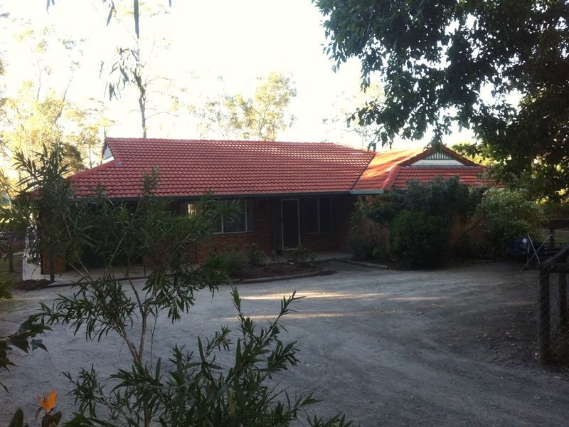 513 Middle Rd, Greenbank QLD 4124