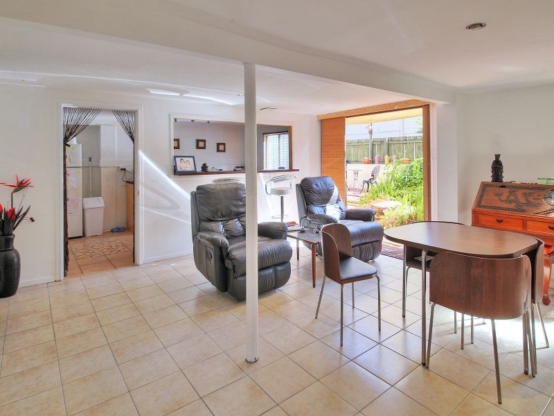 212 Middle Road, Boronia Heights QLD 4124