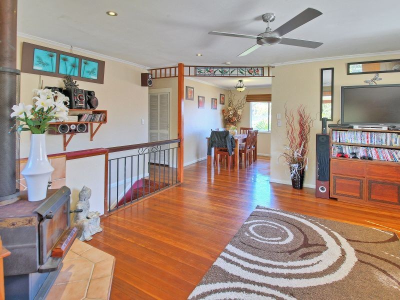 212 Middle Road, Boronia Heights QLD 4124