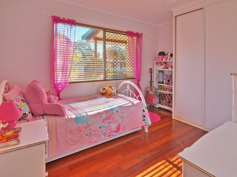 8 Brown Avenue, Logan Central QLD 4114