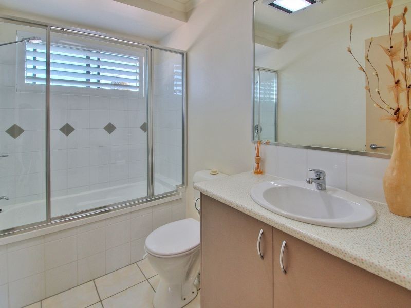 12/66 University Drive, Meadowbrook QLD 4131