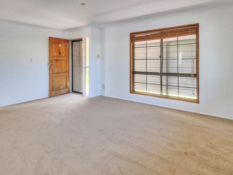 9 Bennett Drive, Regents Park QLD 4118