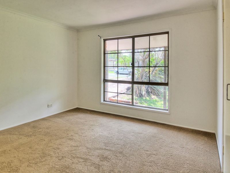 9 Bennett Drive, Regents Park QLD 4118