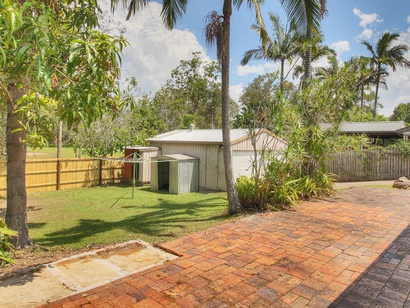 9 Bennett Drive, Regents Park QLD 4118