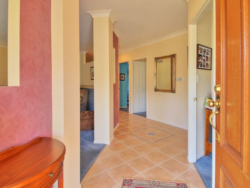 56 Holyrood Court, Munruben QLD 4125