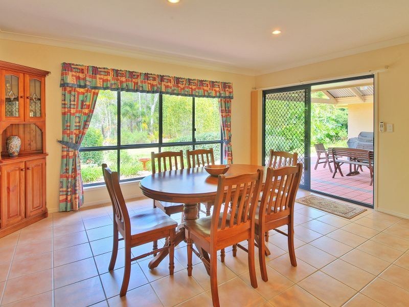 56 Holyrood Court, Munruben QLD 4125