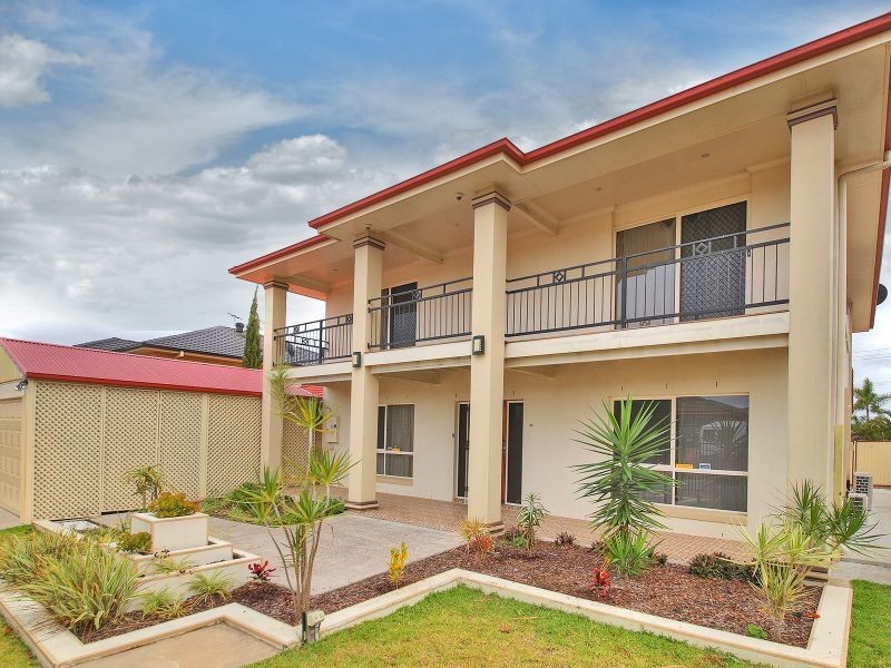 16 Cornell Close, Regents Park QLD 4118