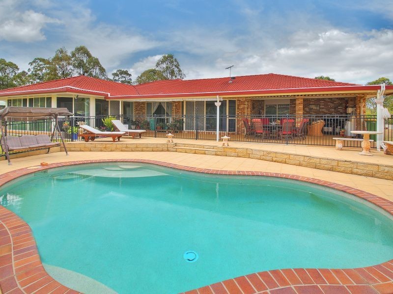 121 Horseshoe Crescent, New Beith QLD 4124