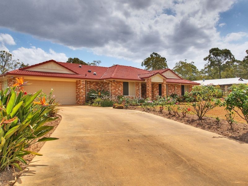 121 Horseshoe Crescent, New Beith QLD 4124