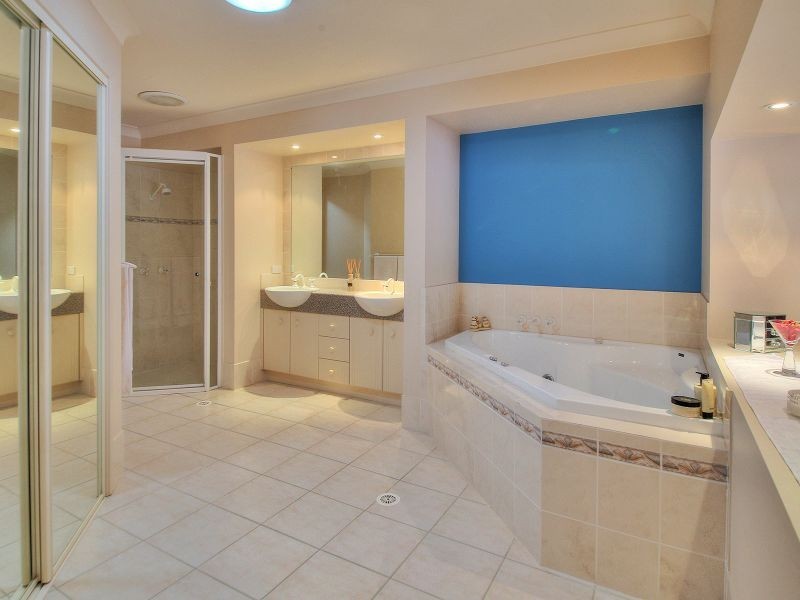 121 Horseshoe Crescent, New Beith QLD 4124