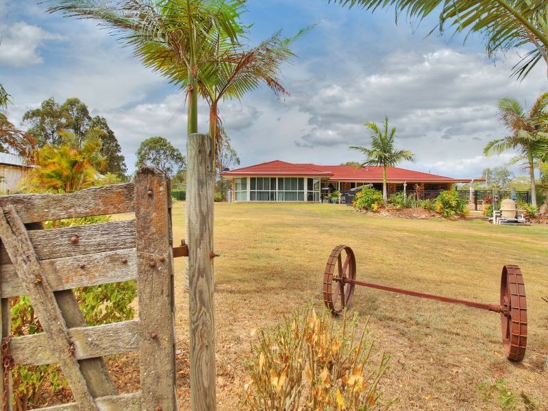 121 Horseshoe Crescent, New Beith QLD 4124