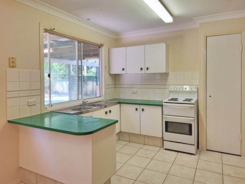 15 Brushbox Street, Crestmead QLD 4132