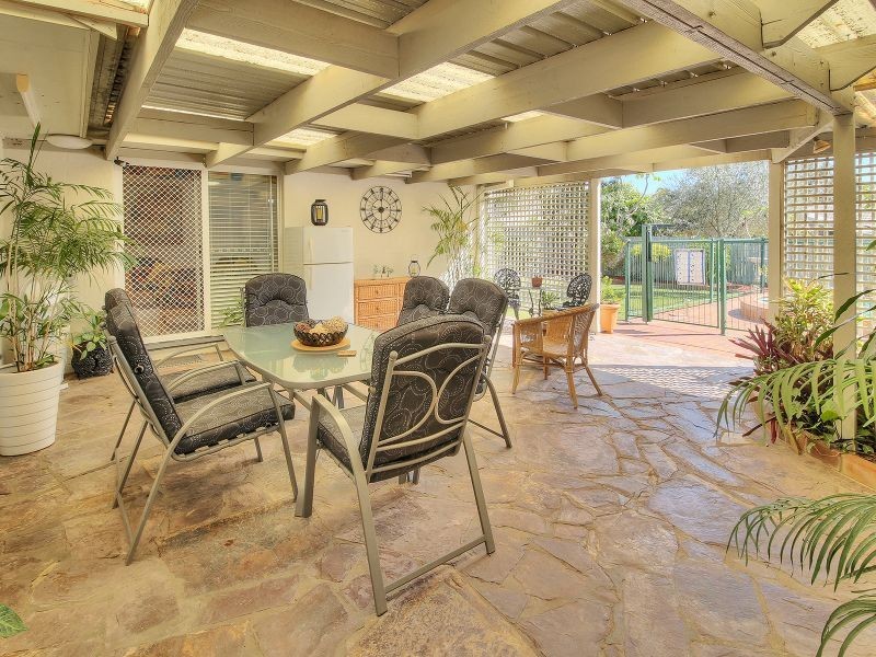 17 Carlos Street, Hillcrest QLD 4118