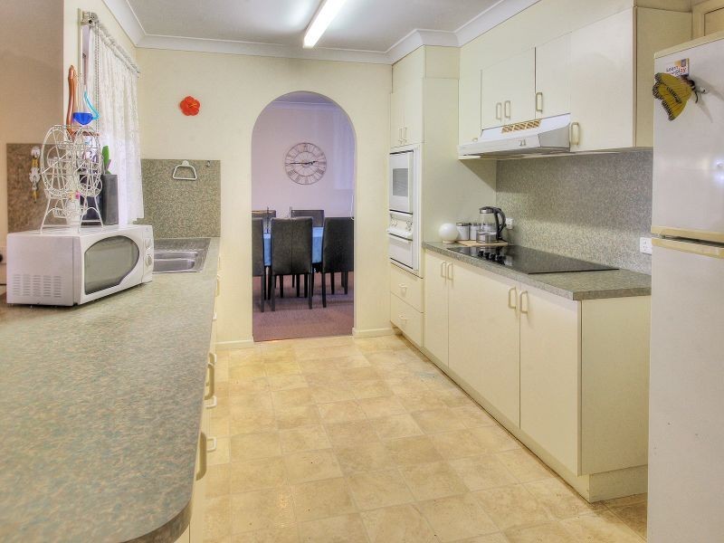 17 Ethion Drive, Regents Park QLD 4118