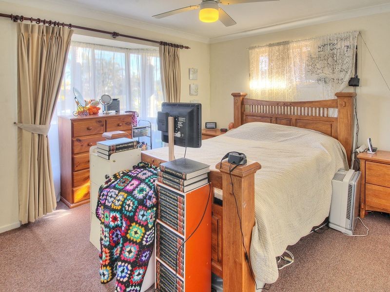 17 Ethion Drive, Regents Park QLD 4118