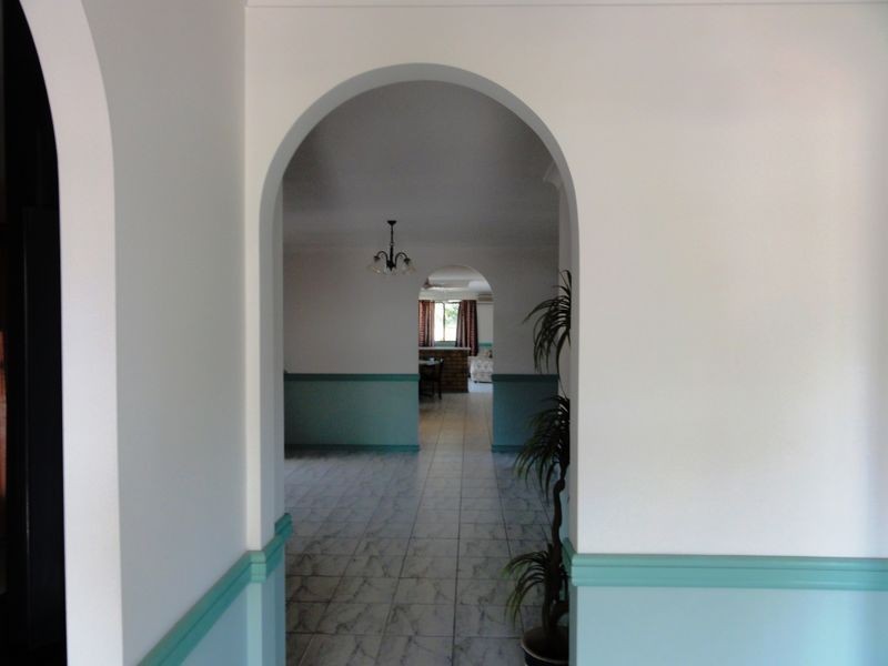 11 Stangate Street, Hillcrest QLD 4118