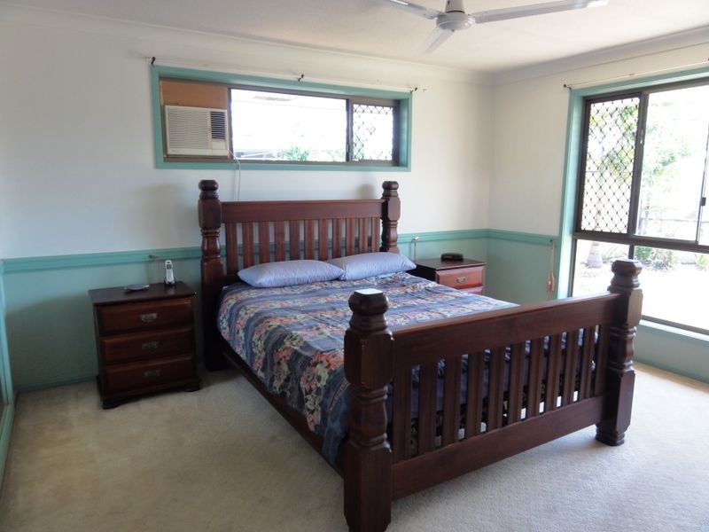 11 Stangate Street, Hillcrest QLD 4118