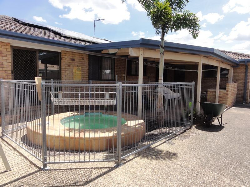 11 Stangate Street, Hillcrest QLD 4118