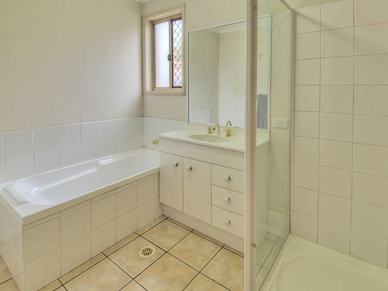 2 Houston Drive, Crestmead QLD 4132