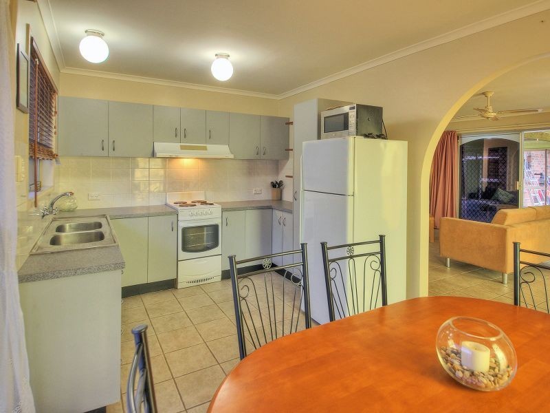 88 Conifer Street, Hillcrest QLD 4118
