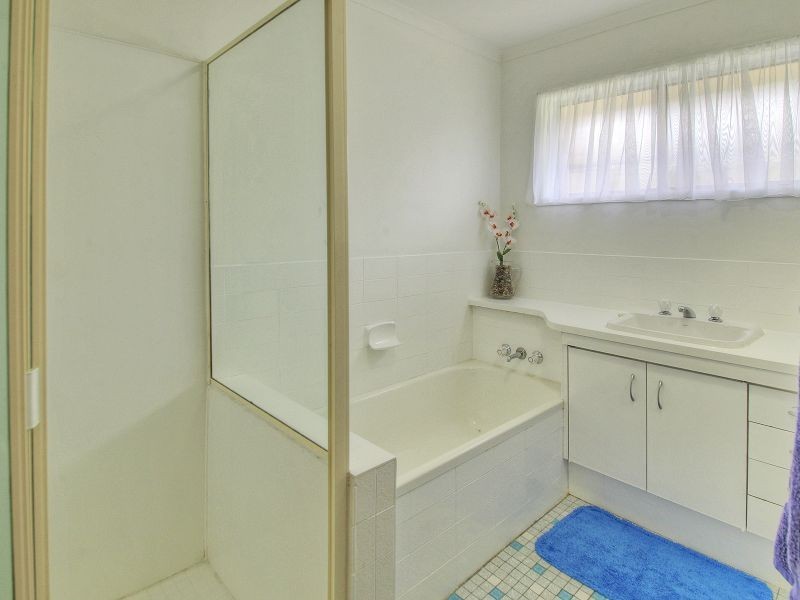 88 Conifer Street, Hillcrest QLD 4118
