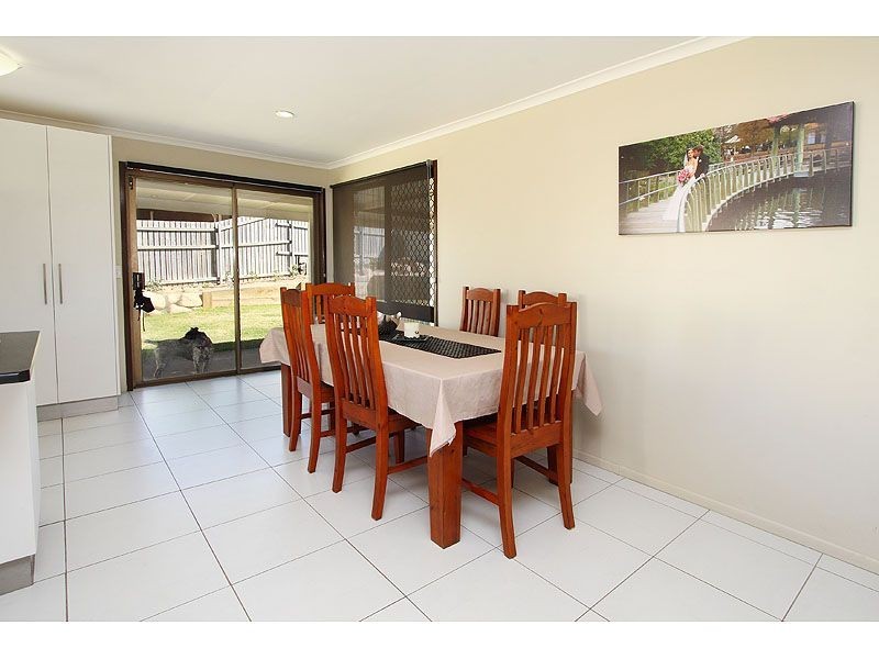 85 Vansittart Rd, Regents Park QLD 4118