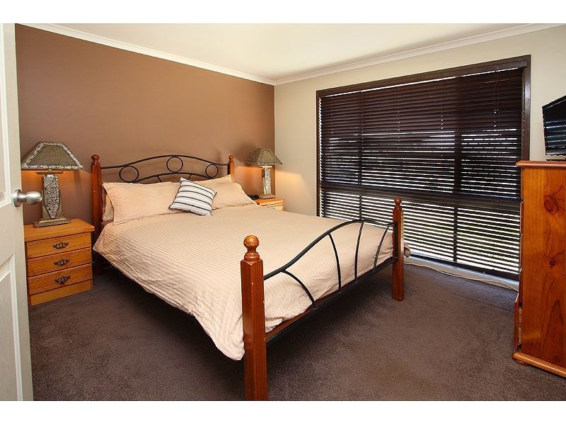 85 Vansittart Rd, Regents Park QLD 4118