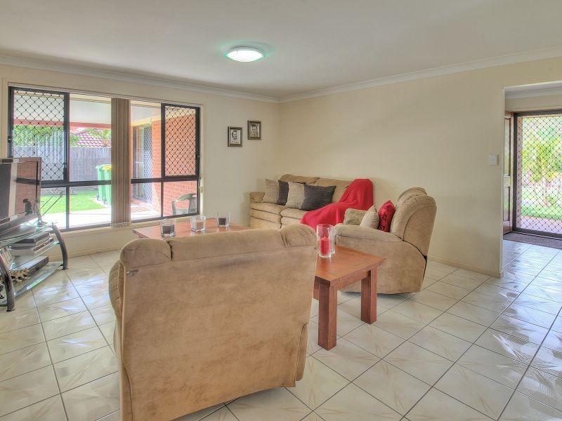 49 Colisa Crescent, Regents Park QLD 4118