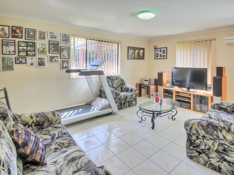 49 Colisa Crescent, Regents Park QLD 4118