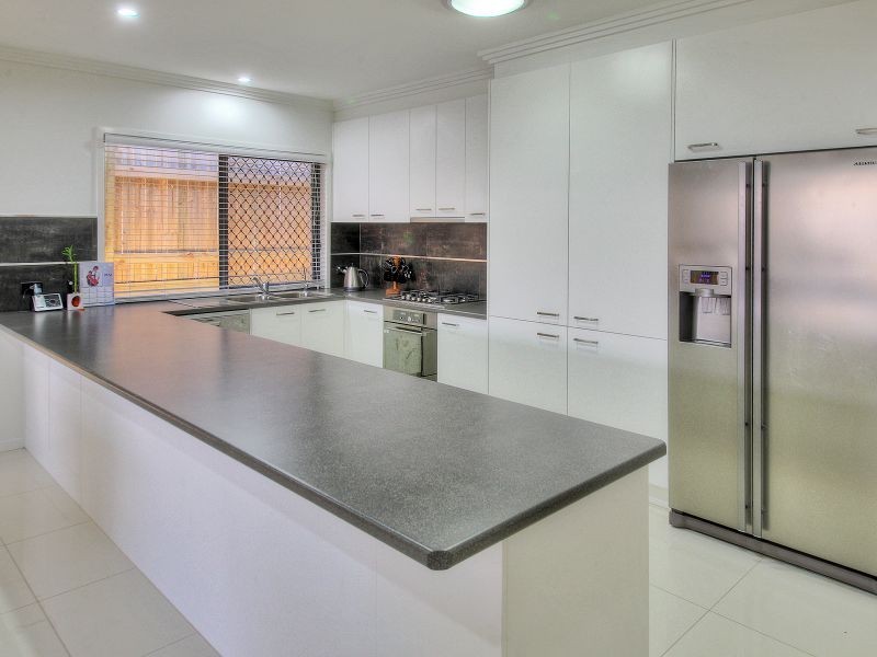 61 Outlook Drive, Waterford QLD 4133