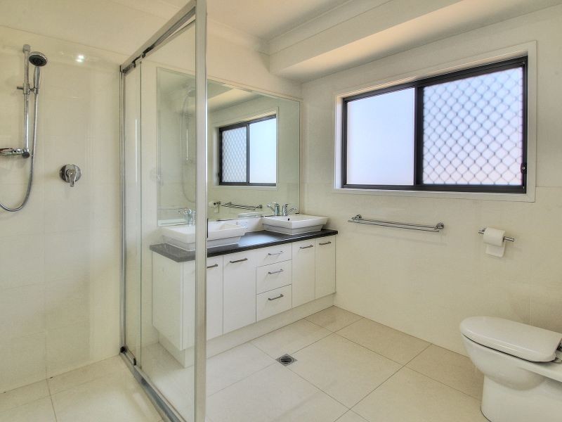 61 Outlook Drive, Waterford QLD 4133