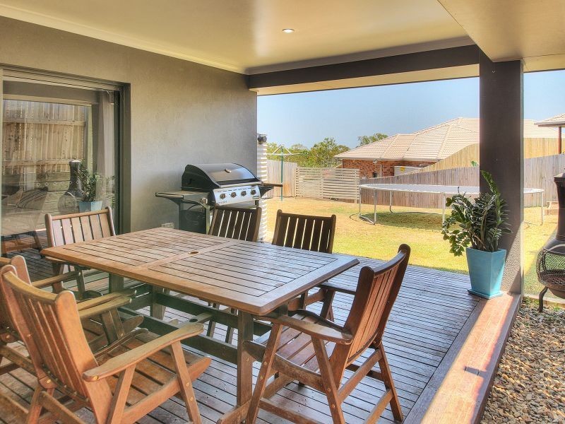 61 Outlook Drive, Waterford QLD 4133