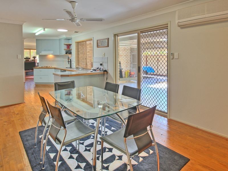 16 Owens Crescent, Regents Park QLD 4118