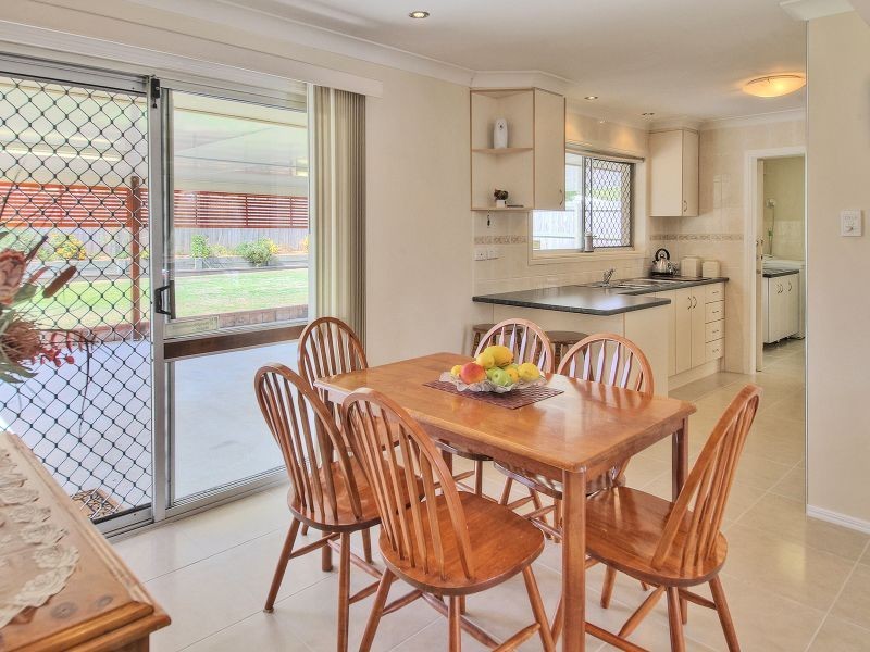 21 Silvertop Street, Hillcrest QLD 4118