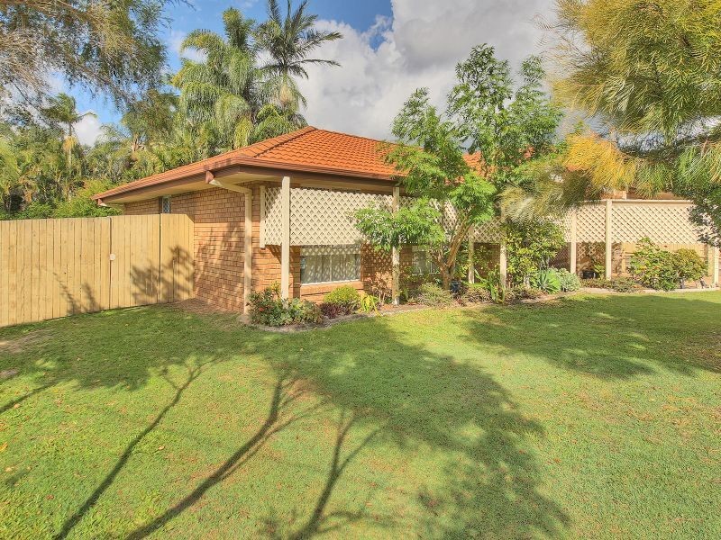 1A – 1B Helmet Court, Hillcrest QLD 4118