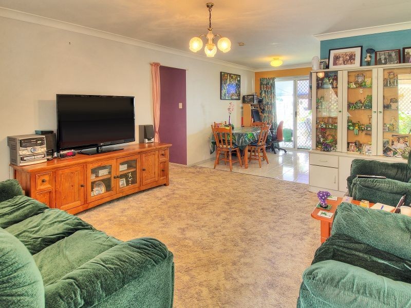 1A – 1B Helmet Court, Hillcrest QLD 4118