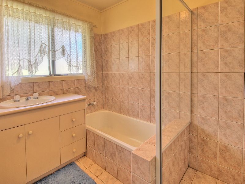 24 Ranchwood Avenue, Browns Plains QLD 4118