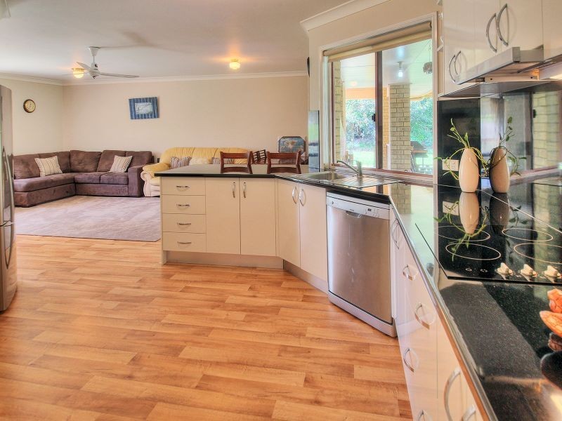 174 Merluna Road, Park Ridge South QLD 4125