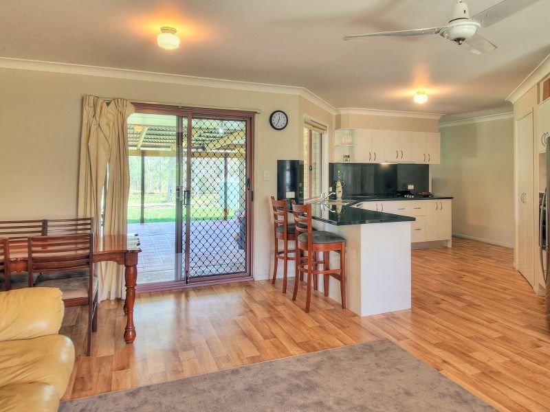 174 Merluna Road, Park Ridge South QLD 4125