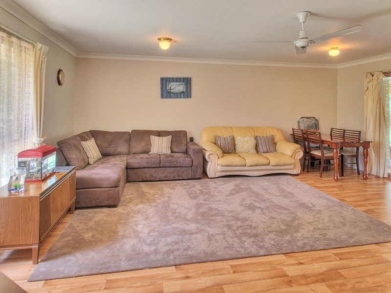 174 Merluna Road, Park Ridge South QLD 4125