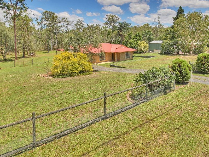 174 Merluna Road, Park Ridge South QLD 4125