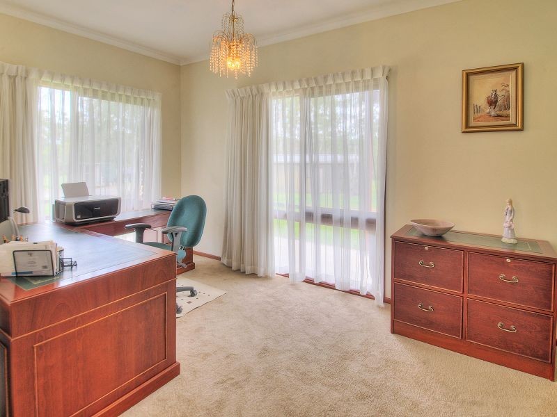 1953 Chambers Flat Road, Munruben QLD 4125