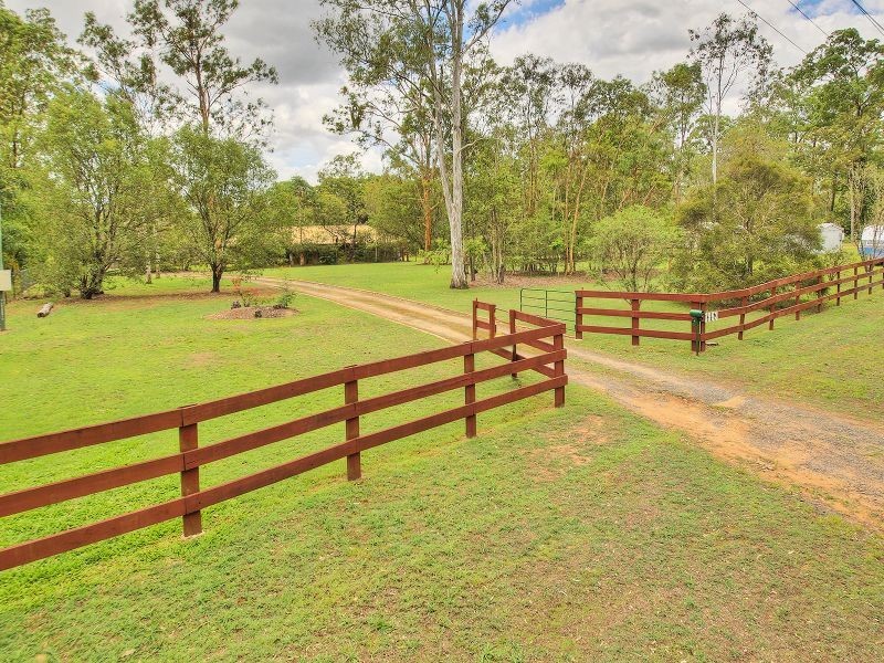 1953 Chambers Flat Road, Munruben QLD 4125