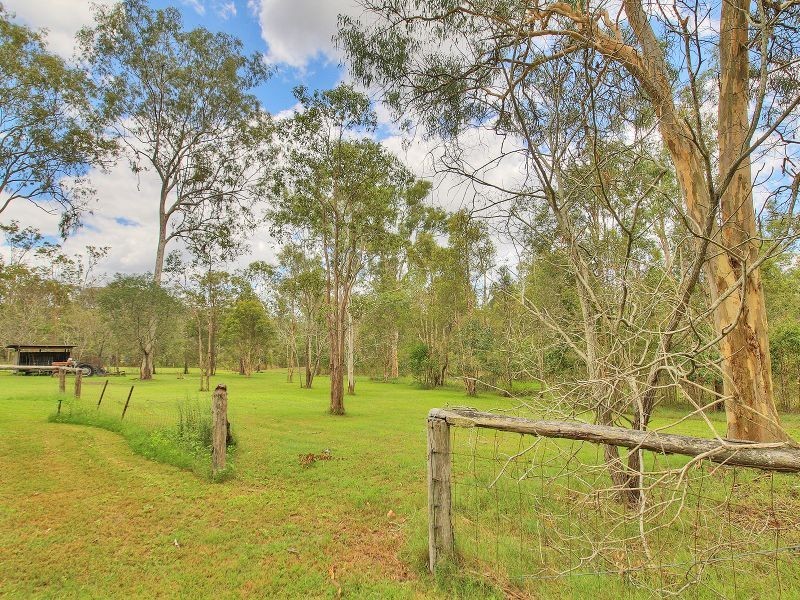 1953 Chambers Flat Road, Munruben QLD 4125