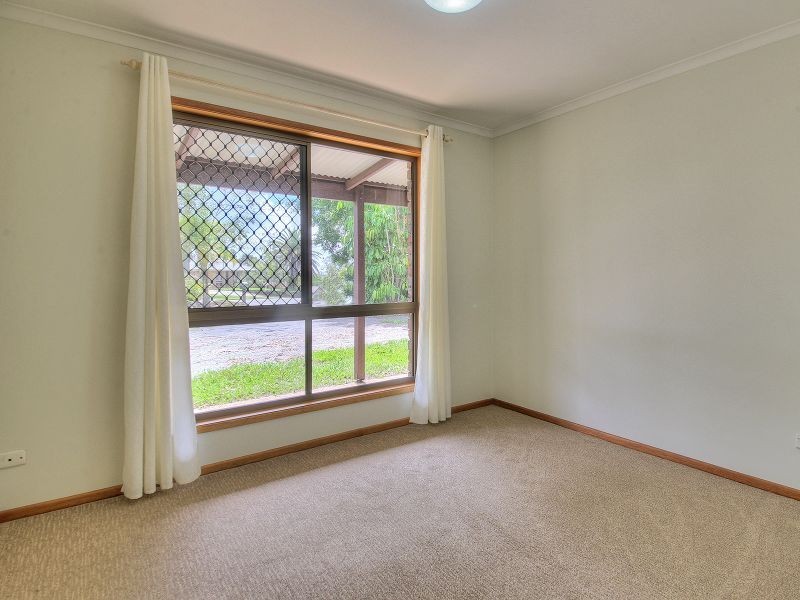 16 Clover Court, Regents Park QLD 4118