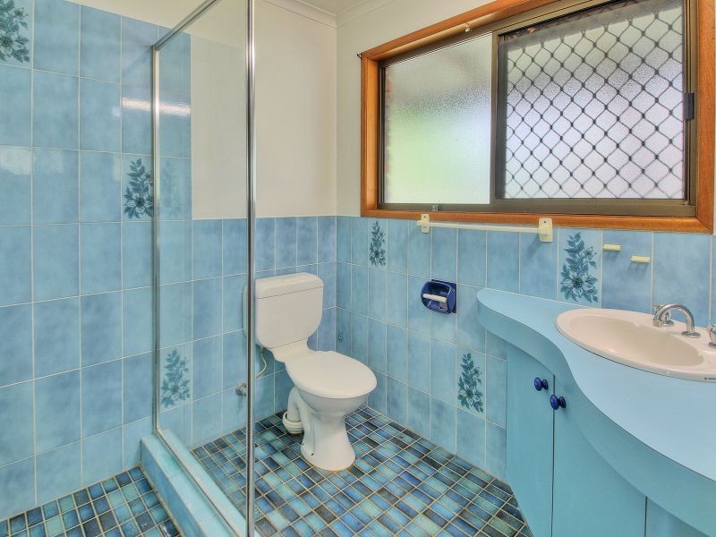 16 Clover Court, Regents Park QLD 4118