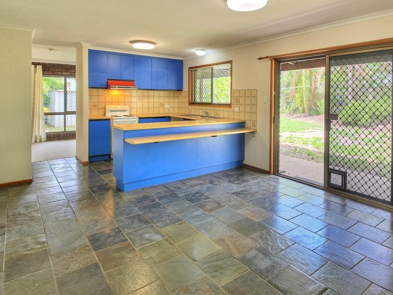 16 Clover Court, Regents Park QLD 4118