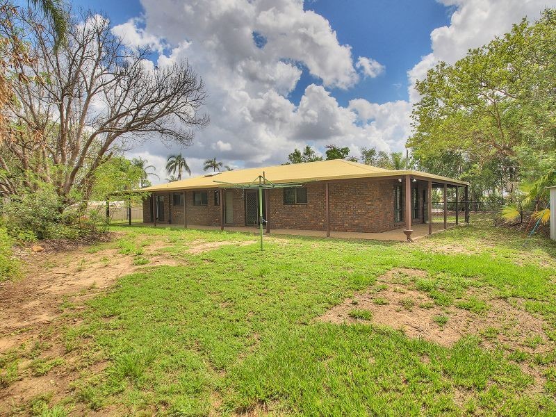 16 Clover Court, Regents Park QLD 4118